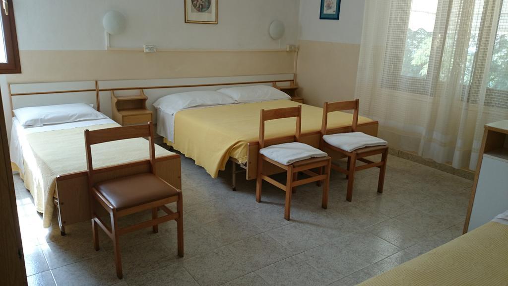 Hotel Sul Ponte Firenze Ruang foto