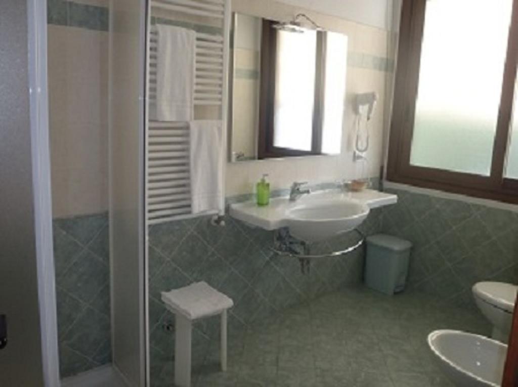 Hotel Sul Ponte Firenze Ruang foto