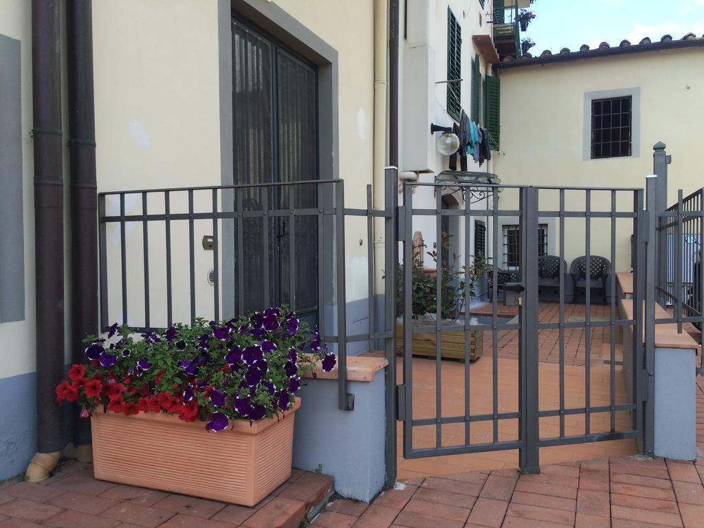 Hotel Sul Ponte Firenze Bagian luar foto